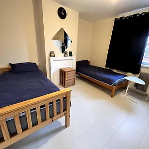 1-bedroom-flat-close-to-all-you-need.hotels-newcastle-upon-tyne.com/